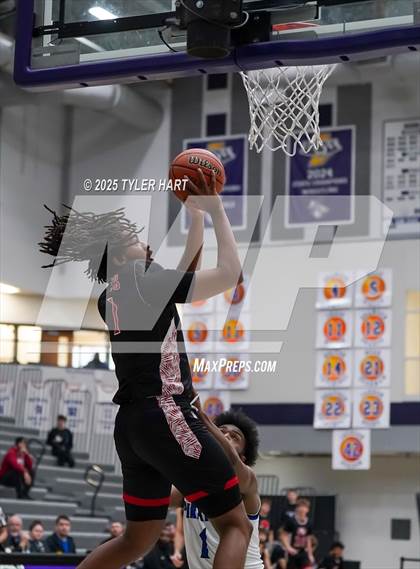 Thumbnail 2 in Charlestown vs. Princeton (Sneakers for Santa Shootout) photogallery.