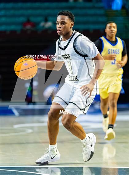 Thumbnail 1 in Goose Creek vs Berkeley (SCHSL 5A Div 2 Semifinal) photogallery.