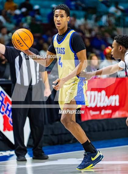 Thumbnail 2 in Goose Creek vs Berkeley (SCHSL 5A Div 2 Semifinal) photogallery.