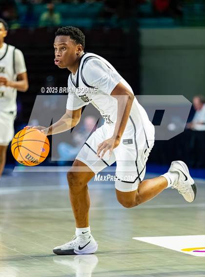Thumbnail 3 in Goose Creek vs Berkeley (SCHSL 5A Div 2 Semifinal) photogallery.