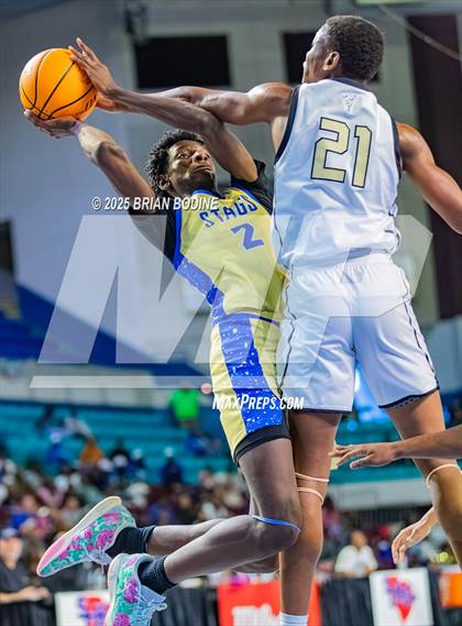 Thumbnail 3 in Goose Creek vs Berkeley (SCHSL 5A Div 2 Semifinal) photogallery.