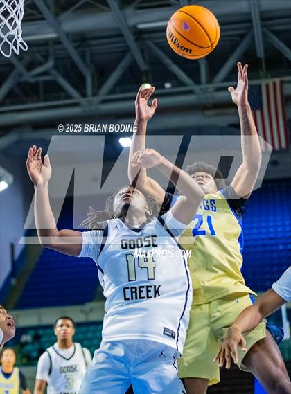 Thumbnail 1 in Goose Creek vs Berkeley (SCHSL 5A Div 2 Semifinal) photogallery.