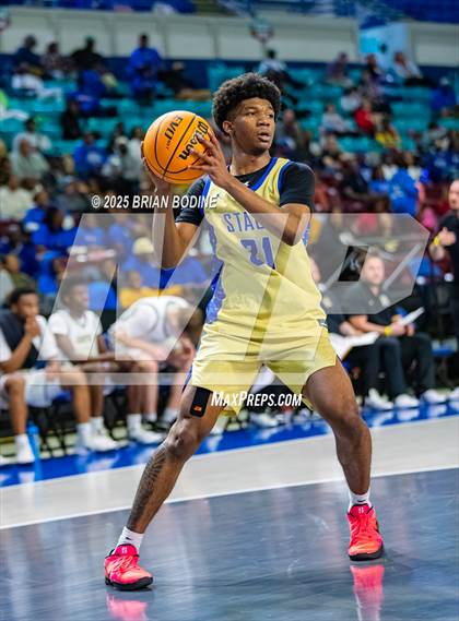 Thumbnail 3 in Goose Creek vs Berkeley (SCHSL 5A Div 2 Semifinal) photogallery.