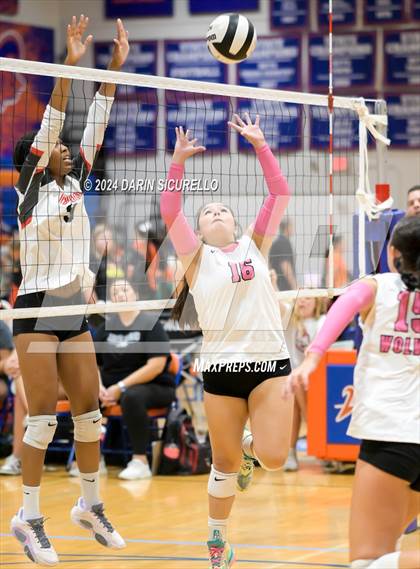 Thumbnail 3 in Ironwood vs. Desert Mountain (Westwood Tournament) photogallery.