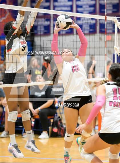 Thumbnail 1 in Ironwood vs. Desert Mountain (Westwood Tournament) photogallery.