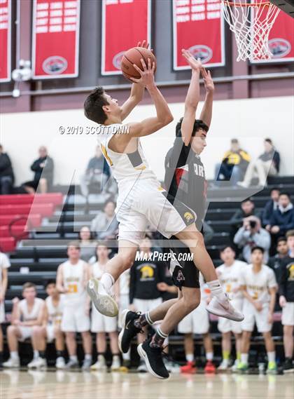 Thumbnail 1 in Mountain View v Aragon (CIF CCS D2 Semifinals) photogallery.