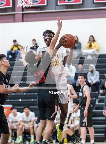 Thumbnail 1 in Mountain View v Aragon (CIF CCS D2 Semifinals) photogallery.