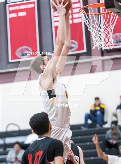 Thumbnail 2 in Mountain View v Aragon (CIF CCS D2 Semifinals) photogallery.
