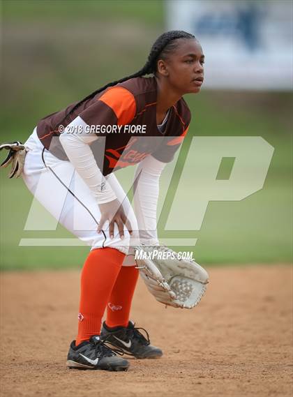 Thumbnail 2 in Grant vs. Fairfax (CIF LACS Final) photogallery.