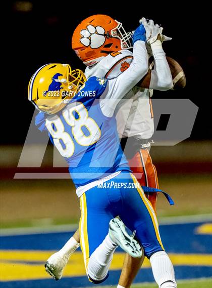 Thumbnail 3 in San Jacinto vs Grant (CIF D3-AA Final) photogallery.
