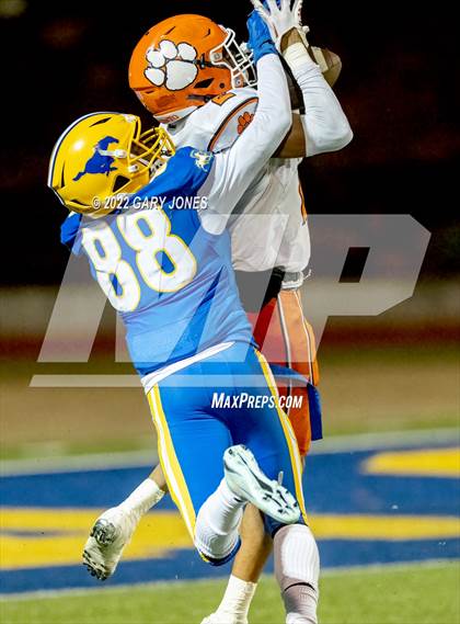 Thumbnail 2 in San Jacinto vs Grant (CIF D3-AA Final) photogallery.