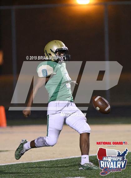 Thumbnail 1 in North Salem @ McKay (2018 MaxPreps Rivalry Series) photogallery.