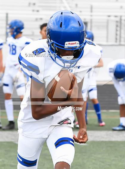 Thumbnail 2 in Pinnacle vs. Chandler photogallery.