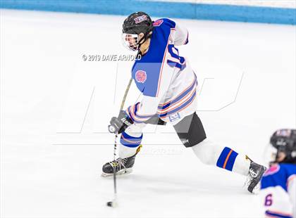 Thumbnail 3 in Dracut-Tyngsborough vs Newton South (MIAA Division 3 North Semifinal) photogallery.