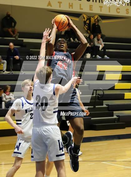 Thumbnail 1 in Lake Norman vs. Covenant Day photogallery.