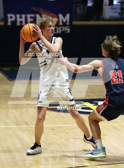 Thumbnail 1 in Lake Norman vs. Covenant Day photogallery.