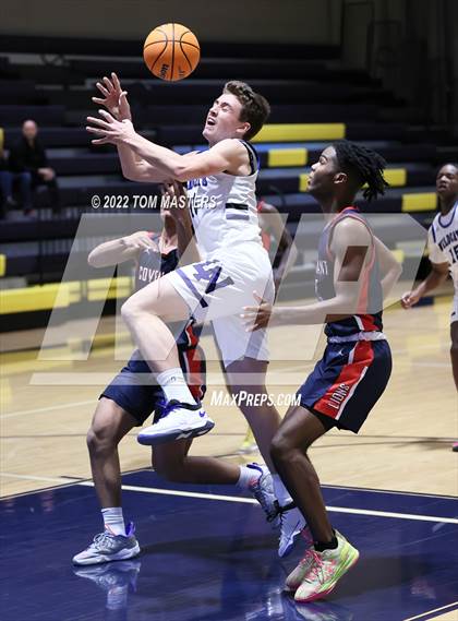 Thumbnail 3 in Lake Norman vs. Covenant Day photogallery.