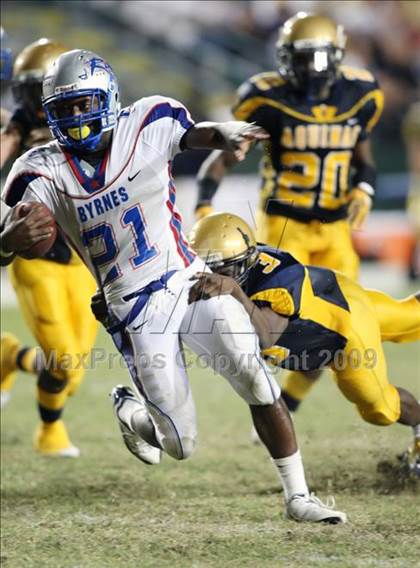 Thumbnail 1 in Byrnes @ Aquinas photogallery.