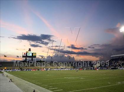 Thumbnail 3 in Byrnes @ Aquinas photogallery.