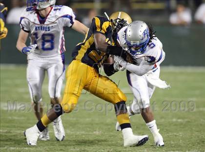 Thumbnail 1 in Byrnes @ Aquinas photogallery.