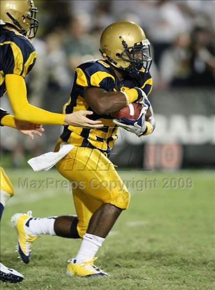 Thumbnail 1 in Byrnes @ Aquinas photogallery.