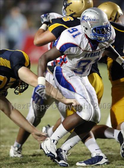 Thumbnail 2 in Byrnes @ Aquinas photogallery.
