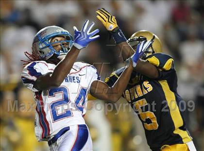 Thumbnail 3 in Byrnes @ Aquinas photogallery.