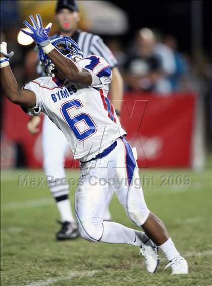Thumbnail 1 in Byrnes @ Aquinas photogallery.