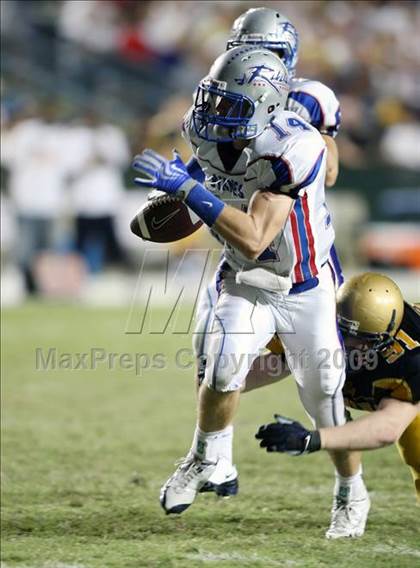 Thumbnail 2 in Byrnes @ Aquinas photogallery.