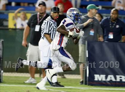 Thumbnail 1 in Byrnes @ Aquinas photogallery.
