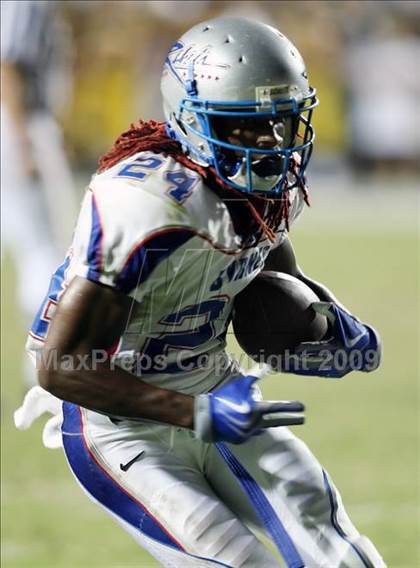 Thumbnail 2 in Byrnes @ Aquinas photogallery.