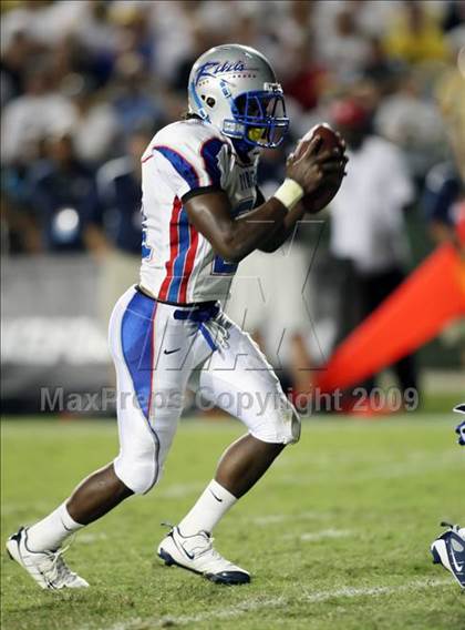 Thumbnail 1 in Byrnes @ Aquinas photogallery.