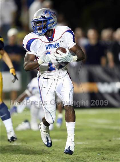 Thumbnail 1 in Byrnes @ Aquinas photogallery.
