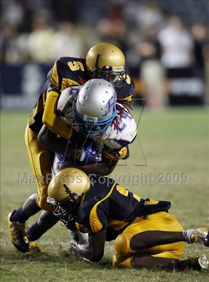 Thumbnail 3 in Byrnes @ Aquinas photogallery.