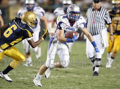 Thumbnail 2 in Byrnes @ Aquinas photogallery.