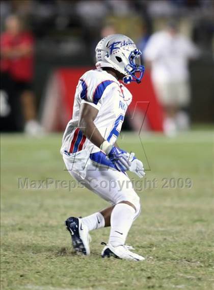 Thumbnail 1 in Byrnes @ Aquinas photogallery.