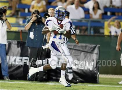 Thumbnail 2 in Byrnes @ Aquinas photogallery.
