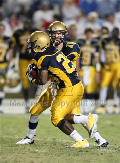 Thumbnail 2 in Byrnes @ Aquinas photogallery.
