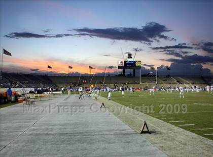 Thumbnail 2 in Byrnes @ Aquinas photogallery.