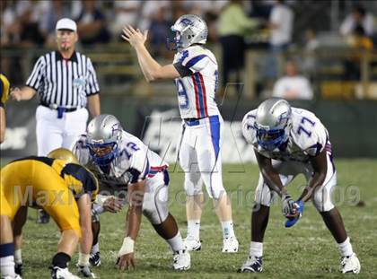 Thumbnail 1 in Byrnes @ Aquinas photogallery.