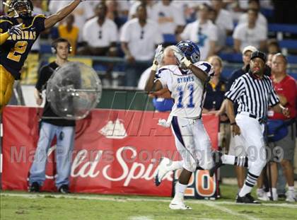 Thumbnail 2 in Byrnes @ Aquinas photogallery.