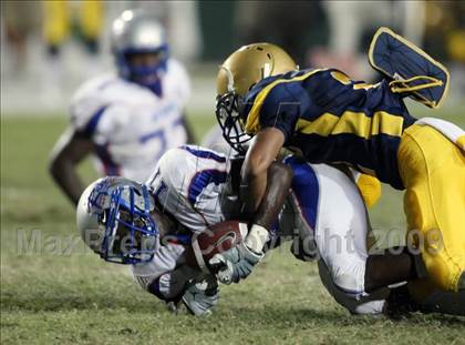 Thumbnail 2 in Byrnes @ Aquinas photogallery.