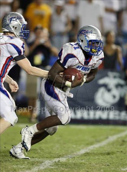 Thumbnail 3 in Byrnes @ Aquinas photogallery.
