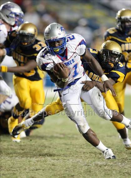 Thumbnail 3 in Byrnes @ Aquinas photogallery.