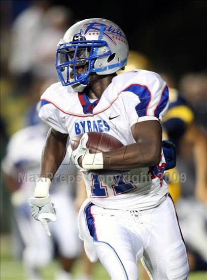 Thumbnail 3 in Byrnes @ Aquinas photogallery.