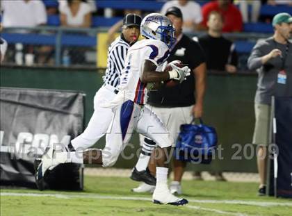 Thumbnail 3 in Byrnes @ Aquinas photogallery.