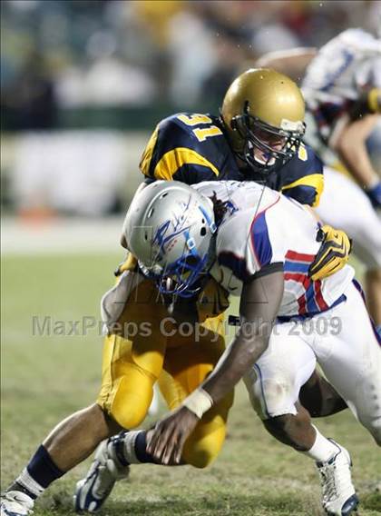 Thumbnail 2 in Byrnes @ Aquinas photogallery.