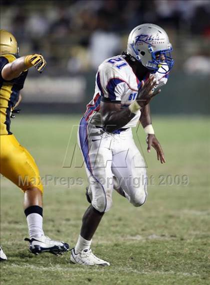 Thumbnail 1 in Byrnes @ Aquinas photogallery.