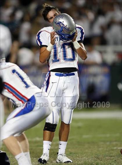 Thumbnail 2 in Byrnes @ Aquinas photogallery.