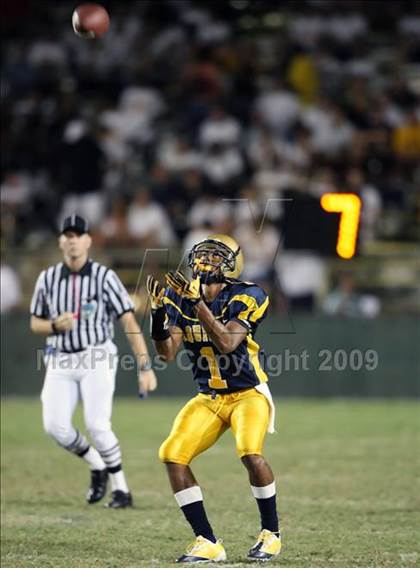 Thumbnail 1 in Byrnes @ Aquinas photogallery.